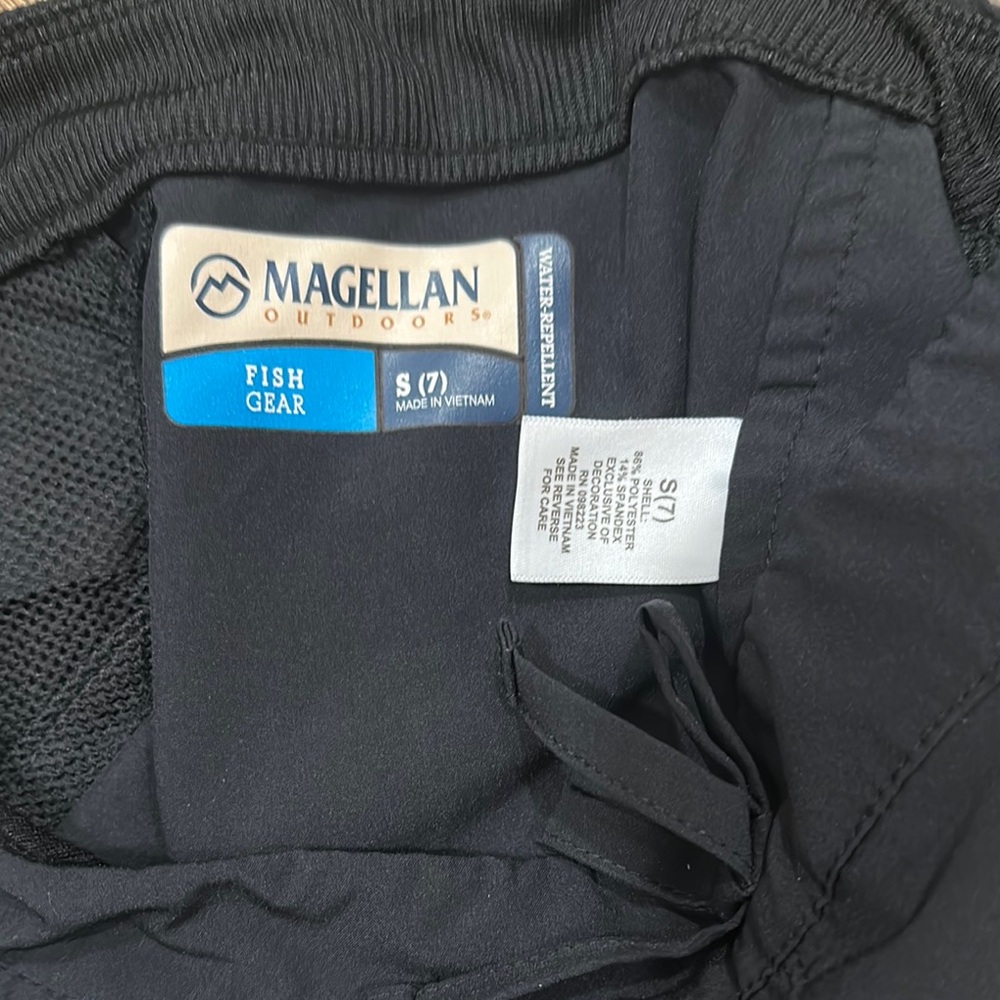 3/$20🌟 Magellan Girls Black Water Repellent Shorts - Picture 4 of 4